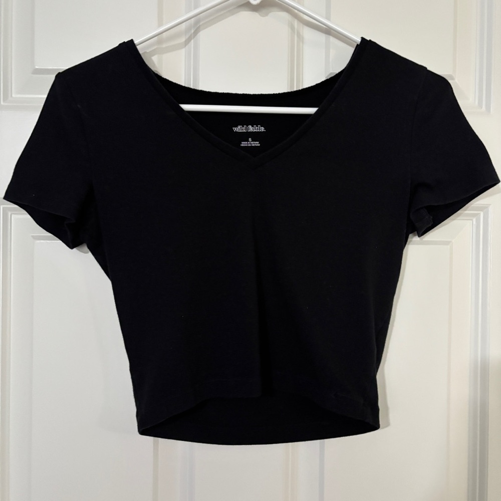 Wild Fable Black Crop Fitted Short Sleeve Tee
